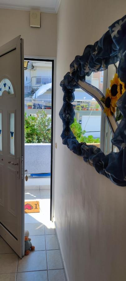 Sunflower Apartment Néa Péramos Eksteriør bilde